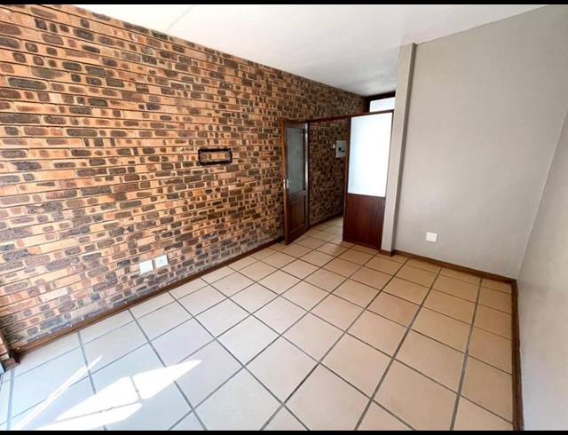 1 BEDROOM APARTMENT FOR SALE IN DASSIE RAND